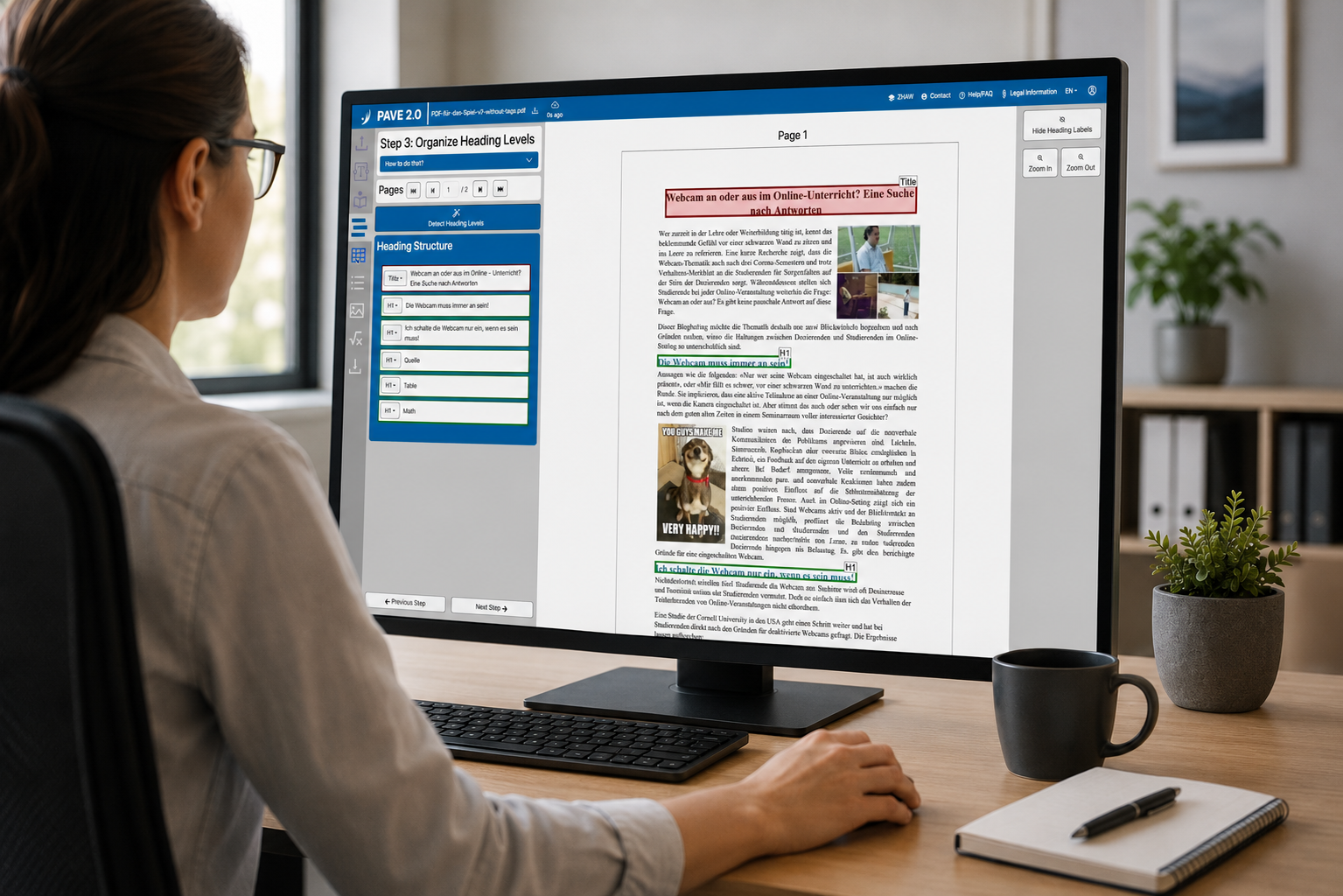 Eine Person sitzt vor dem Computer und verwendet das PAVE 2.0 Tool